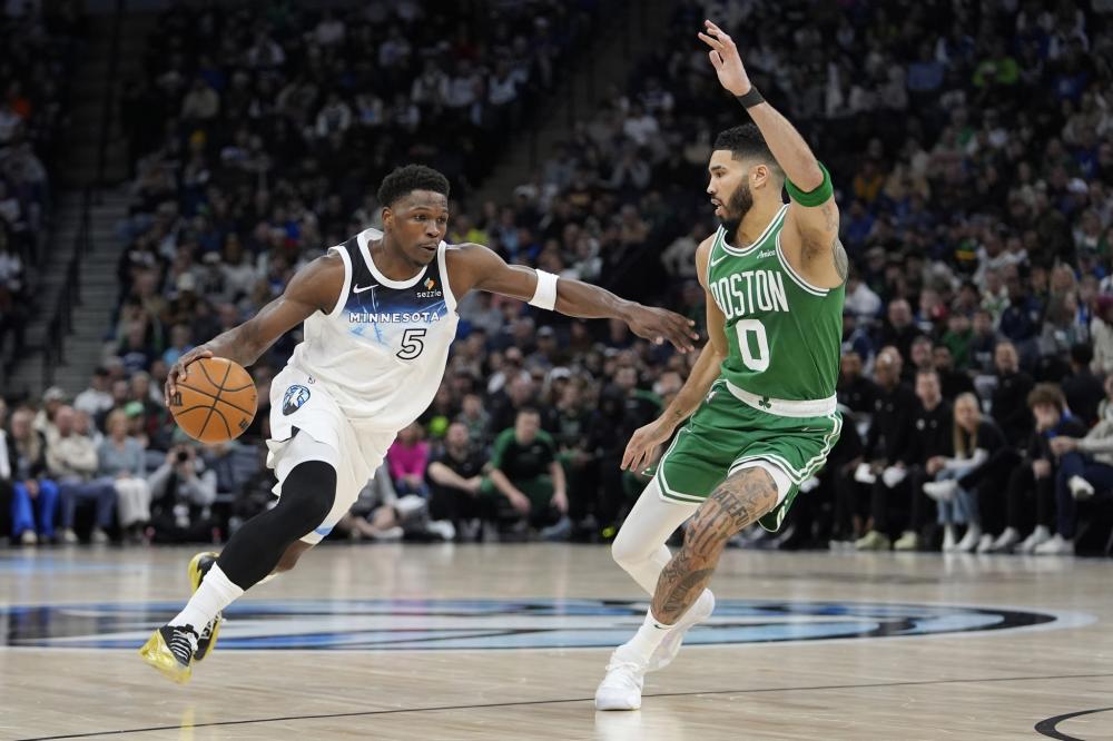 伤病潮袭扰阿森纳！赖斯等多名大将缺席训练，欧冠全胜之旅蒙阴影（阿森纳陷入伤病困局：赖斯等主力缺席训练，欧冠全胜前景生变）